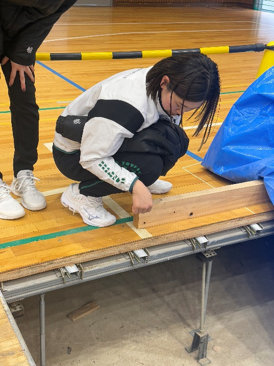 珠洲市立健民体育館の様子