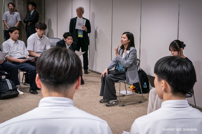 参加学生と企業の交流